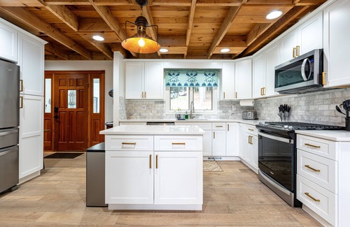 Blairsville House | Lake Front Hideaway at Nottely