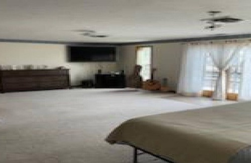 Marion House | Lake front house that's easy and quick to get to, and close to everything