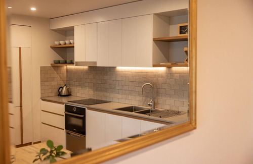 East Jindabyne Apartment | Lake Front Living New and Cosy seperate ground floor appartment