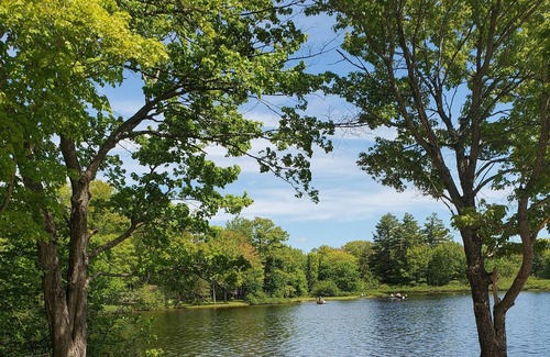 Toivola Cottage | LAKE FRONT LODGE at Lake Roland
