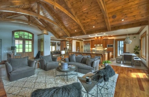 Blue Ridge Cabin | Lake Front Luxury Pool Hot tub Movie Theater Gym