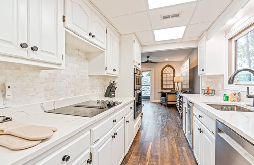 Blairsville House | Lake Front, Mtn view, Dock, Hot Tub, Game Room, Fire pit, Canoe, Paddle boards
