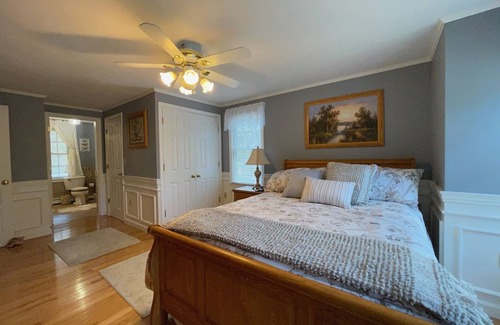 West Wareham House | Lake Front Property, Close to Cape Cod!