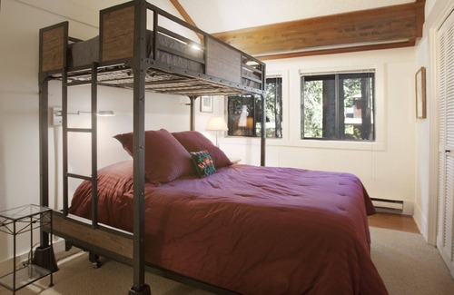 Tahoe Tavern House | Lake Front Property w/Pool/Pier/Patio/Tennis-Walk to Downtown Tahoe City