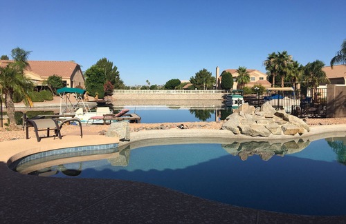 Desert Harbor House | LAKE FRONT RESORT HOME Diving Pool Private Boat and Dock Lake Fishing