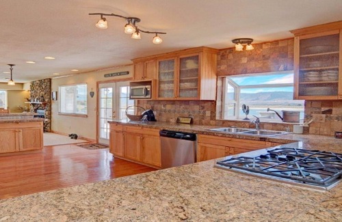 Woodmoor House | Lake Front, Rockies, Hiking, Mtn Biking! Aug. & Sept. Deals!