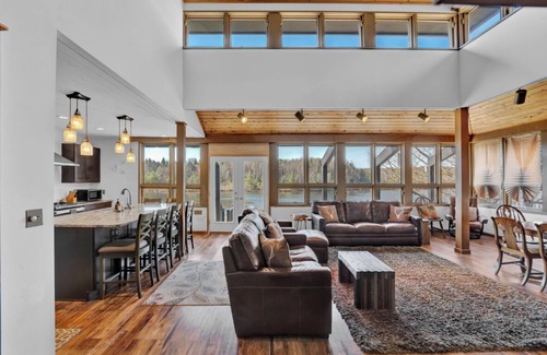 Albrightsville House | Lake Front - Spacious - Outdoor