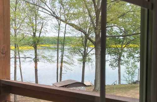 Cadiz House | Lake Front, Sunrise, Dock, Kayaks + Game Room