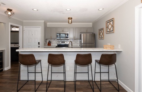 Osage Beach Condo | LAKE FRONT, UPDATED 2 BED 2 BATH OSAGE BEACH