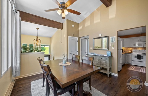 Lake Geneva Condo | Lake Geneva Summer Escape Pool, Patio & Lake Views