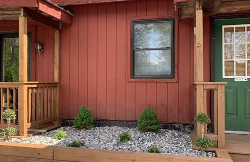 Lake George Cabin | Lake George 2 Bed 1 bath cabin, adirondacks: winter special - ask for free night
