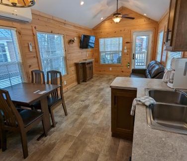 Warrensburg Resort | Lake George Escape