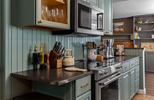 Cullowhee House | Lake Glenville Cottage | Fresh mountain air, hot tub, and fire pit!