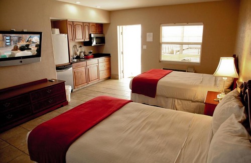 Lake Placid Hotel | Lake Grassy Inn & Suites