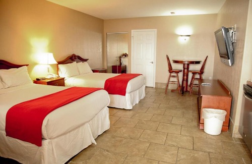 Lake Placid Hotel | Lake Grassy Inn & Suites