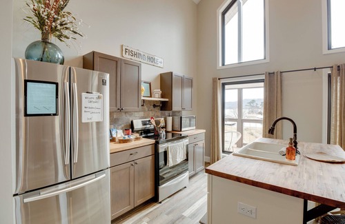 Guntersville Apartment | Lake Guntersville Getaway w/Shared Boat Dock!