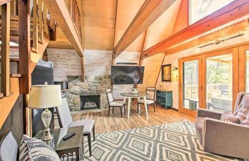Mid America House | Lake Hamilton Cabin Boating Getaway!