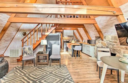 Mid America House | Lake Hamilton Cabin Boating Getaway!