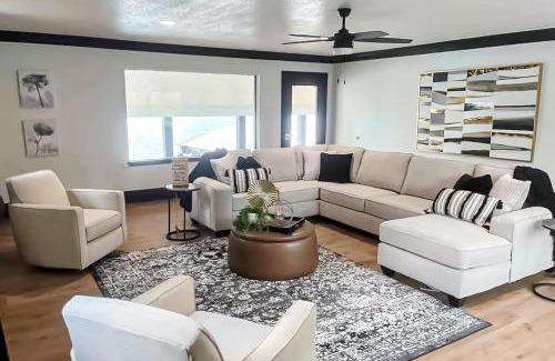 Lake Hamilton House | Lake Hamilton Elegance