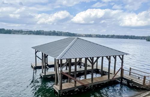 Lake Hamilton House | Lake Hamilton Elegance