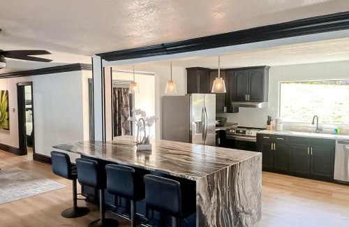 Lake Hamilton House | Lake Hamilton Elegance