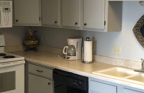 Rockwell Condo | Lake Hamilton LAKEFRONT Condo