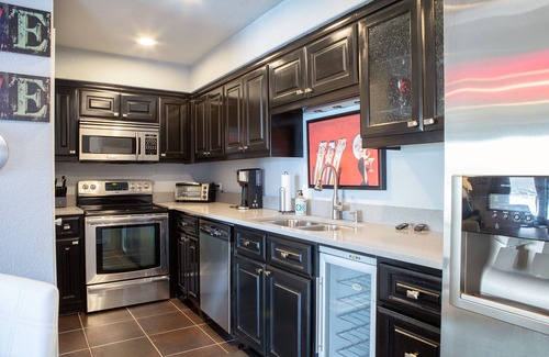 Rockwell Condo | Lake Hamilton Main Channel Condo - Fantastic Lake View with covered boat stall