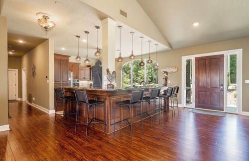Royal Villa | Lake Hamilton Tranquility Villa with boat dock on private 20 acres!