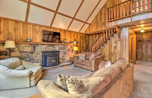 Lake Harmony Estates House | Lake Harmony Access Home with Game Room and Fire Pit!