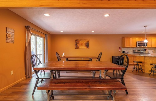 Lake Harmony Estates House | Lake Harmony Area - Beach AccessnAmazing Game Room & Tons of Room for Everyone