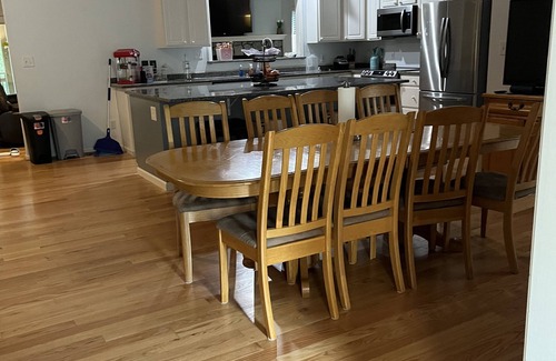 Townville House | Lake Hartwell Clemson Football Games Retreat - Sleeps 12n