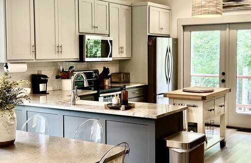 Reed Creek House | Lake Hartwell home, deep water, serene & well appointed, minutes from downtown!