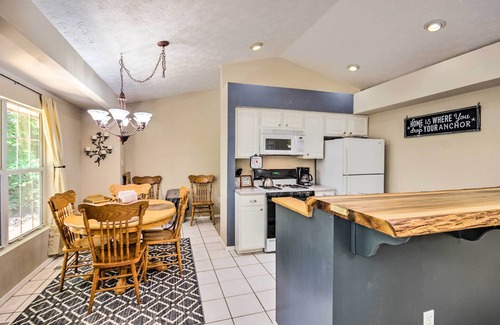 Westminster House | Lake Hartwell Home w/Private Dock - Near Clemson!