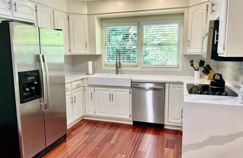 Townville House | Lake Hartwell, SC - 3BR, Sleeps 8, Lake Front, Hot Tub, Game Room!