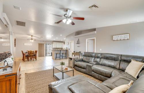 Lake Havasu City House | Lake Havasu City Escape Patio, Pool and Grill!