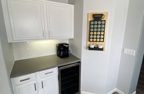 Lake Havasu City House | Lake Havasu Hideaway w/pool, spa, and lots of parking.