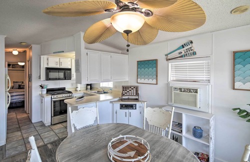 Lake Havasu City House | Lake Havasu Home w/Resort Perks, Walk to Lake