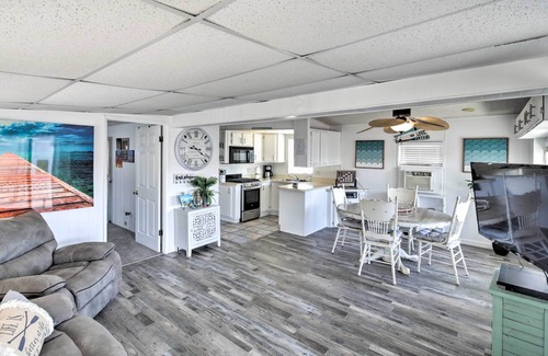 Lake Havasu City House | Lake Havasu Home w/Resort Perks, Walk to Lake
