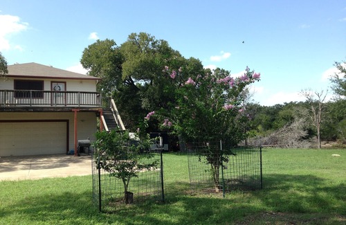 Bandera House | LAKE HIAWATHA 2 Br GUEST HOUSE In Bandera Texas