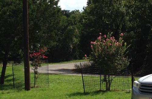 Bandera House | LAKE HIAWATHA 2 Br GUEST HOUSE In Bandera Texas