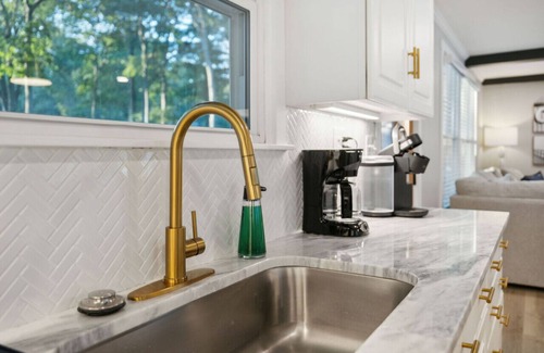 Gallatin House | Lake Home Cutie North Nashville