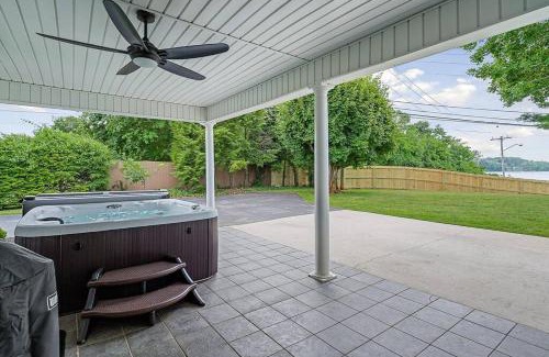 Winchester House | Lake Home, Dock, Fire Pit, Hot Tub, Game Room, Etc