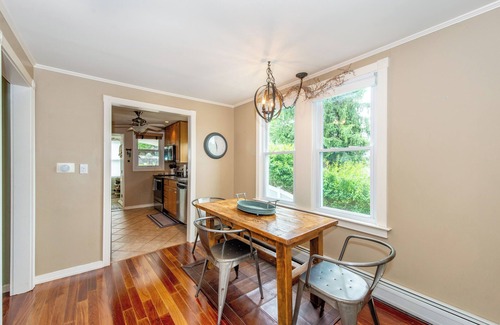 Glasser House | Lake Hopatcong Picturesque Lakefront Gateway