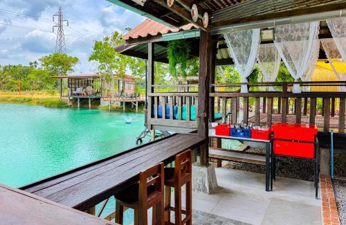 Sadao Villa | Lake House 30 Mins from border
