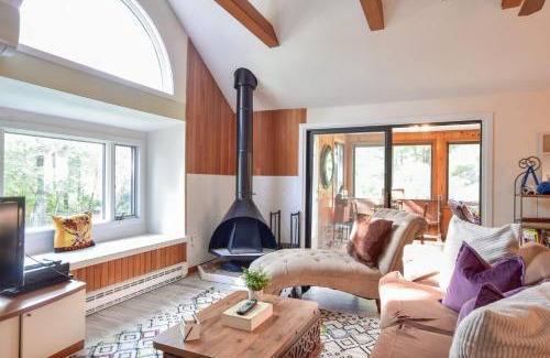 Centerville House | Lake House in Centerville with Private Water Access