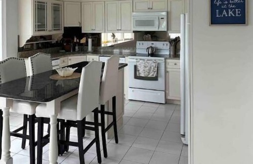 Mahopac House | Lake house in Mahopac with a VIEW!