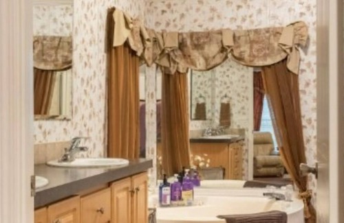 Ocklawaha House | Lake House in Ocklawaha | 3BR | Garden tub