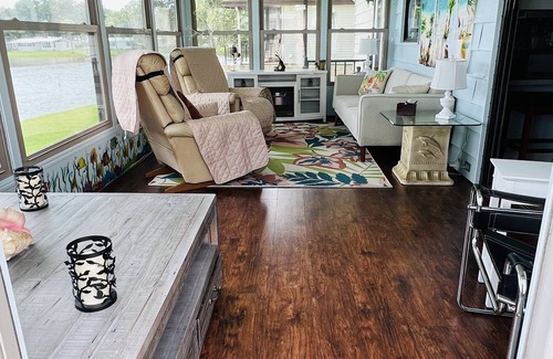 Lady Lake House | Lake House