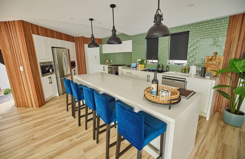 Kings Point House | Lake house with pool and theatre room