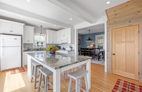 Center Harbor House | Lake House with Sweeping Views of Winnipesaukee